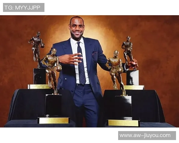 詹姆斯凭借超高球商巧妙规避不适合局面展现篮球智慧 詹姆斯凭借超高球商巧妙规避不适合局面展现篮球智慧