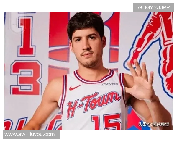 火箭队展现强大防守实力谢泼德自信优雅将成球队新星 火箭队展现强大防守实力谢泼德自信优雅将成球队新星